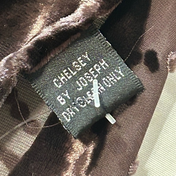 Chelsey by Joseph Burnout Velvet Beaded Tassels Scarf - Picture 4 of 5